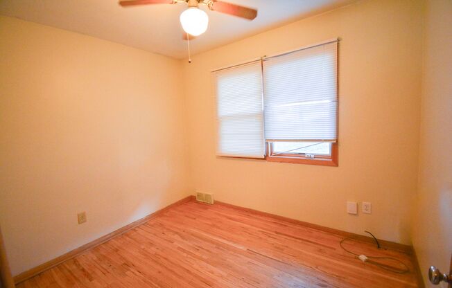 3 beds, 1 bath, $1,350