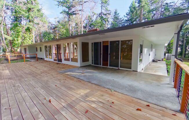 Large Beautiful Home in the Hills