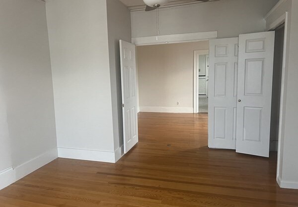 1 bed, 1 bath, 700 sqft, $2,100, Unit 3