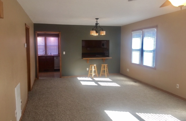 PRE-LEASING TO APPROVED APPLICANTS  - Nice remodeled 2 bed 1 bath home in great neighborhood,