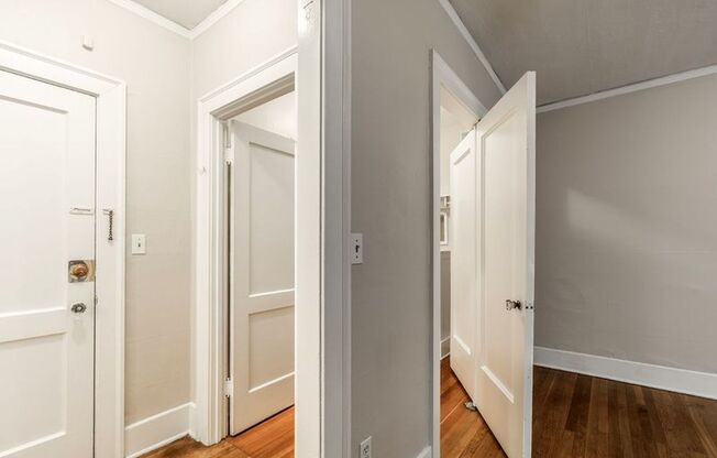 Studio, 1 bath, 400 sqft, $1,350, Unit 01 - 317