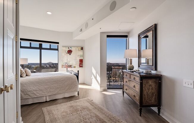 3 beds, 3.5 baths, $10,000, Unit Units 1005-1006