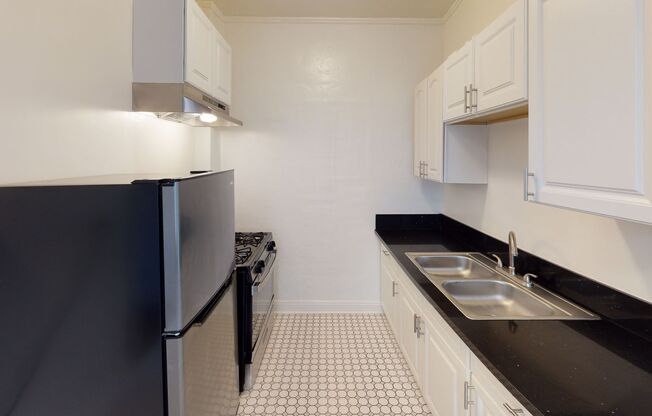 Studio, 1 bath, 400 sqft, $1,445, Unit 328