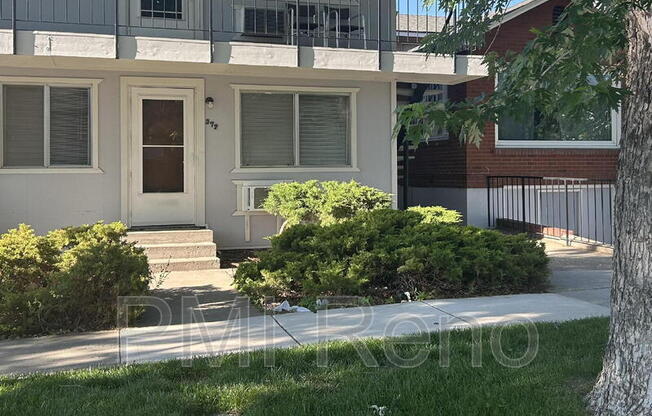372 LA RUE AVE