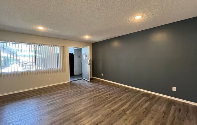 2 beds, 1 bath, 1,000 sqft, $1,898, Unit 120