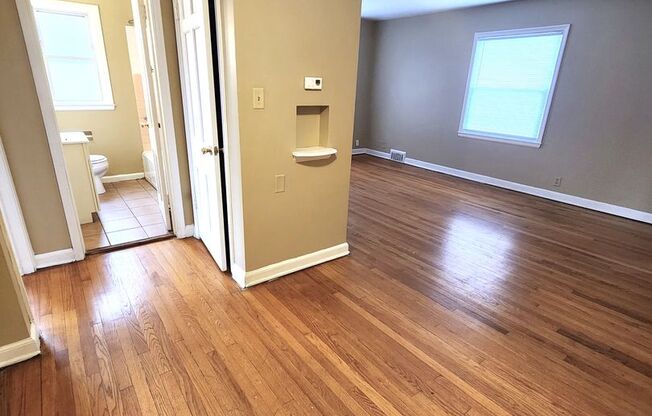 1-bedroom upper unit - Available now!