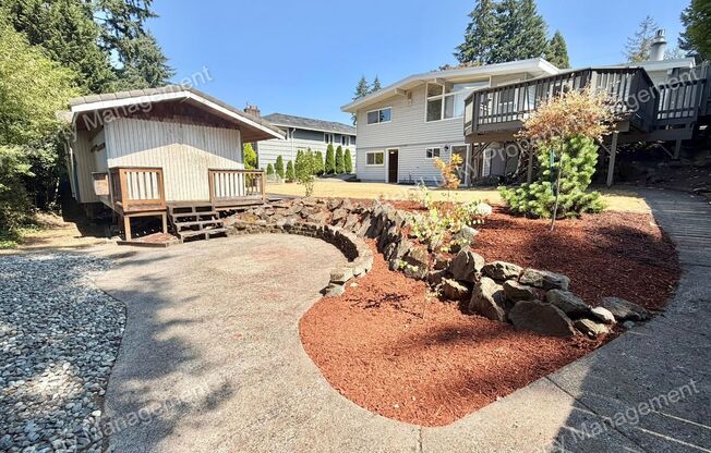 4 beds, 2 baths, $3,850
