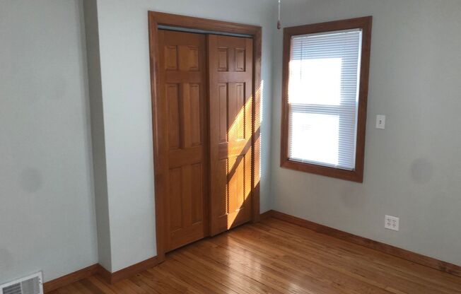 2 beds, 1 bath, $1,345