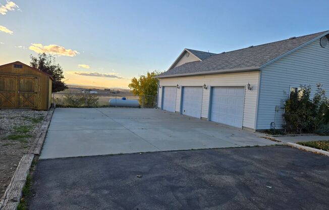 MOVE IN TODAY! FIRST MONTH FREE RENT! Beautiful Home on Acreage!