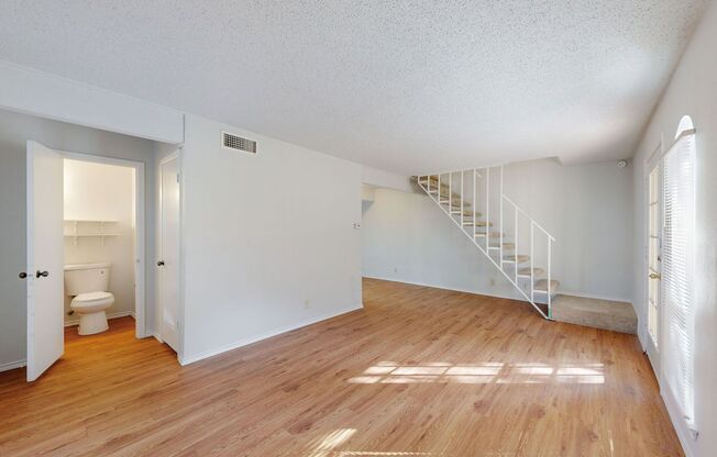 2 beds, 1.5 baths, $1,500, Unit Unit 2436