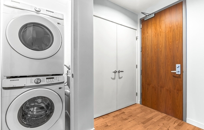 1 bed, 1 bath, 859 sqft, $4,250, Unit 211