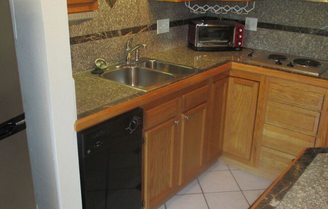 Studio, 1 bath, 250 sqft, $1,245, Unit 211