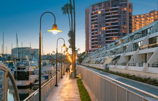 The Marina City Club – Apartments