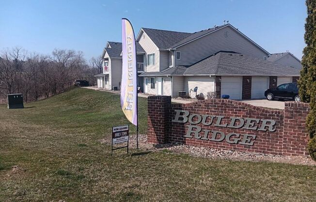 Boulder Ridge Apartments and Townhomes