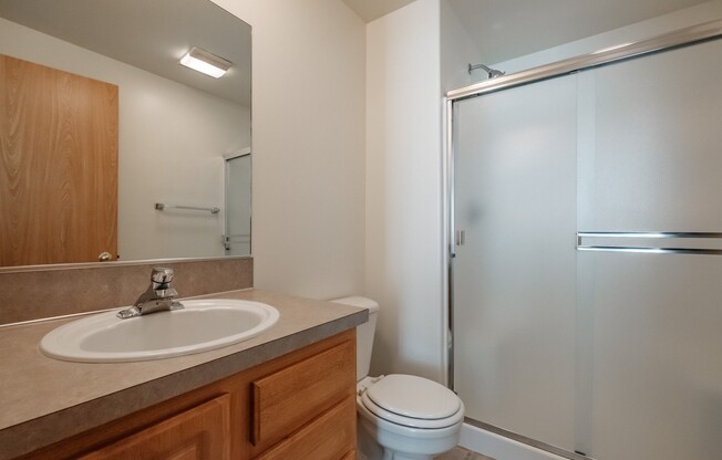 3 beds, 2.5 baths, $2,195, Unit 2319-MT