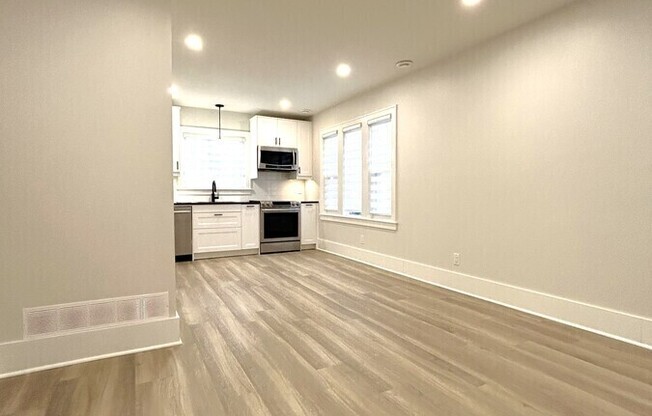 1748 HALL AVE
