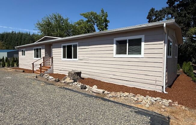 MF Home 3 Bedroom 2 Bath Dayton OR