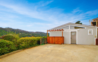 Charming Recently Renovated 1 bed/1 bath Cottage in the heart of Tam Valley - FOUNDATION