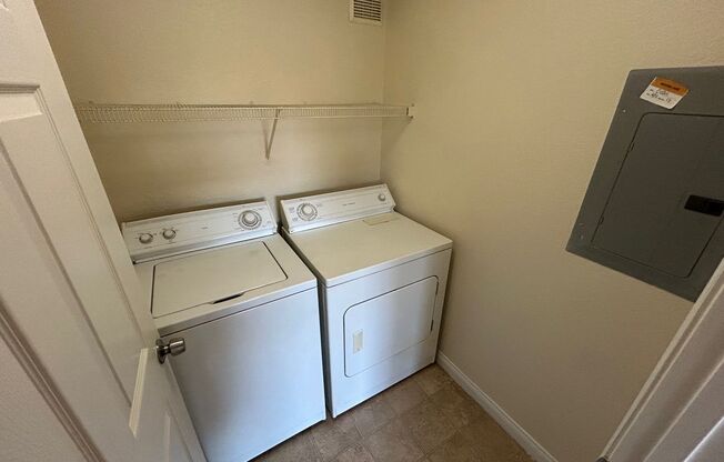 2 beds, 2 baths, $1,225, Unit # 2052