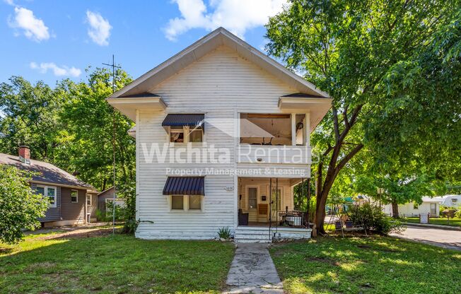 1038 S ELLIS