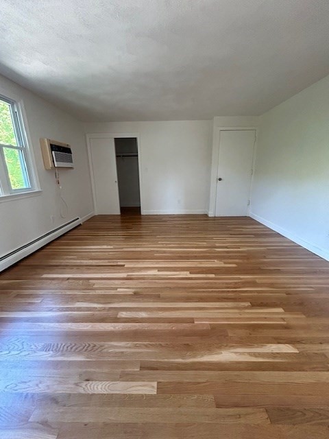 2 beds, 1 bath, 850 sqft, $3,000, Unit 224