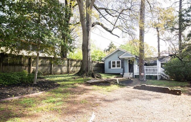 Beautifully Renovated 2/1 in Desirable Grant Park!