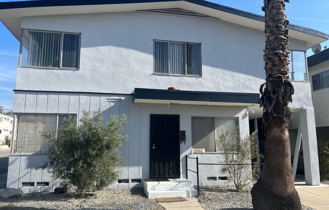 10250 Palms Blvd.