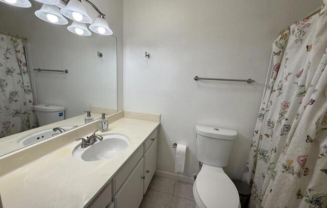 3 beds, 2 baths, 1,282 sqft, $2,795, Unit 313