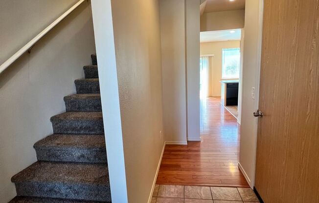 Pet Friendly 3 bedroom Townhouse!