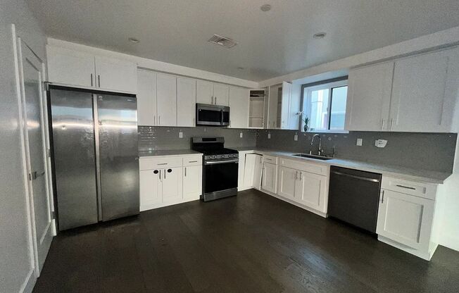 3 beds, 2.5 baths, 1,500 sqft, $3,800, Unit 2450 1/2