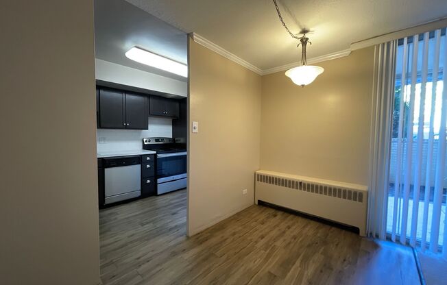 2 beds, 2 baths, 960 sqft, $1,895, Unit 107