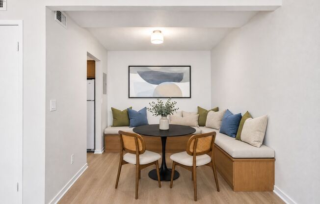 1 bed, 1 bath, 672 sqft, $1,065