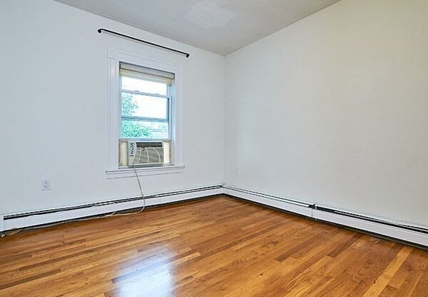 289 ELM ST