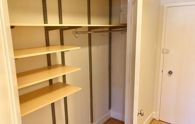 Studio, 1 bath, 440 sqft, $2,400, Unit 0916