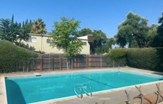 2 beds, 1.5 baths, $1,650, Unit Apt A