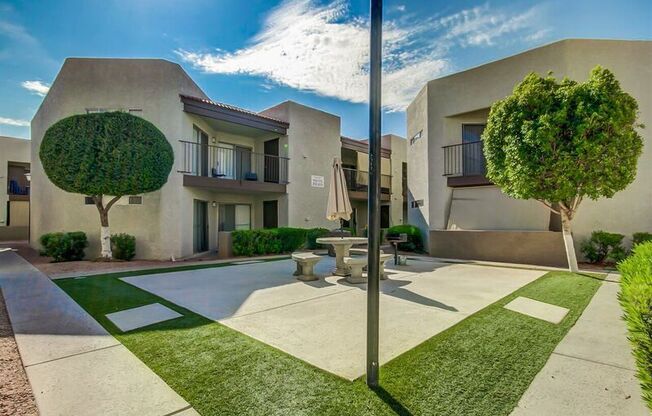 1 bed, 1 bath, 704 sqft, $1,500, Unit 123