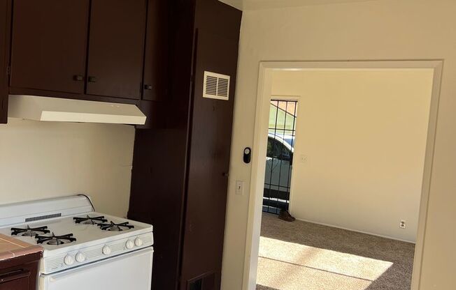 2 beds, 1 bath, $1,750