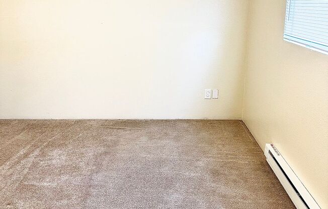 1 bed, 1 bath, 730 sqft, $1,300, Unit 7605-03