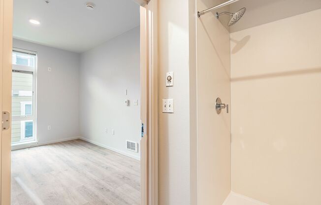 Studio, 1 bath, $775, Unit 217