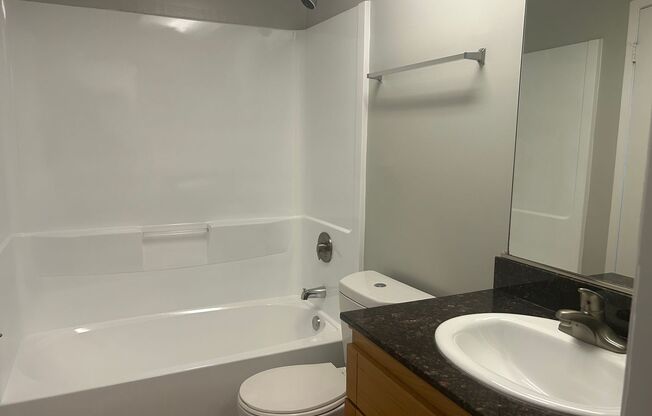 2 beds, 1.5 baths, 866 sqft, $2,695, Unit 801G10