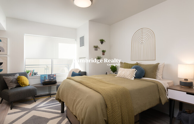 1047 Commonwealth Ave