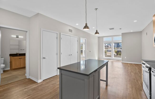 1 bed, 1 bath, 614 sqft, $2,440, Unit 329