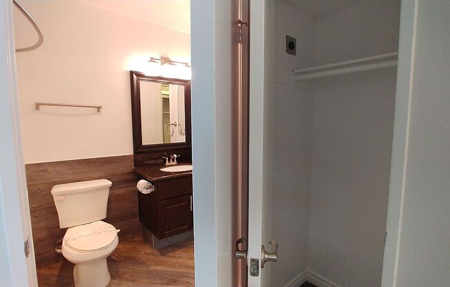 2 beds, 2 baths, 950 sqft, $2,850, Unit 320