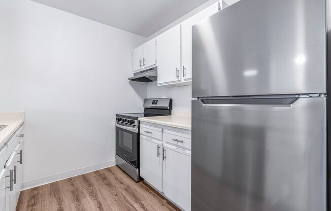 2 beds, 1 bath, 737 sqft, $1,550, Unit 1094-221