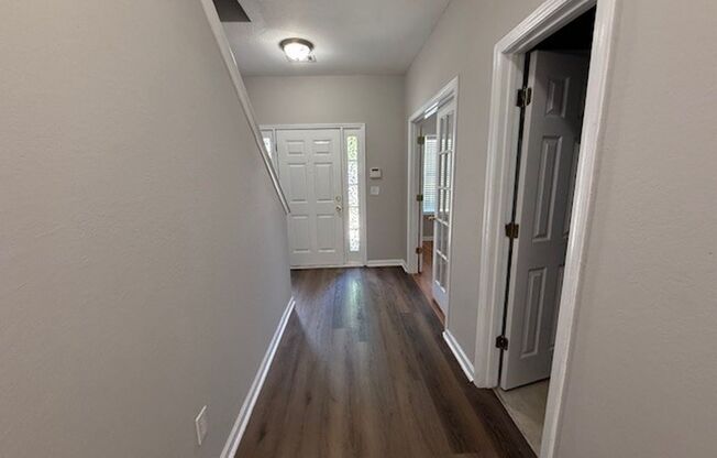 Nice Townhome in Riverdale