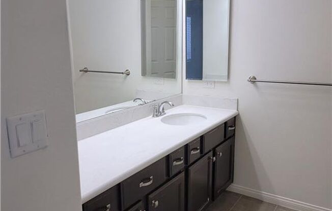 FANTASTIC 2 STORY HIGHLANDS RANCH HOME w/SOLAR!!