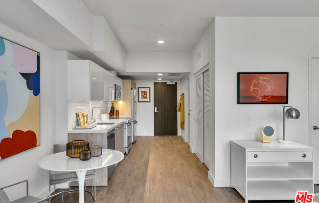 Studio, 1 bath, 521 sqft, $2,104, Unit 364