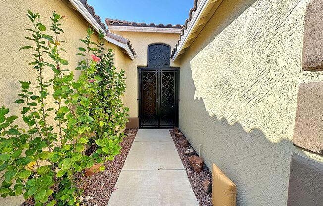 SINGLE STORY 3 BEDROOM IN NORTHWEST CENTENNIAL
