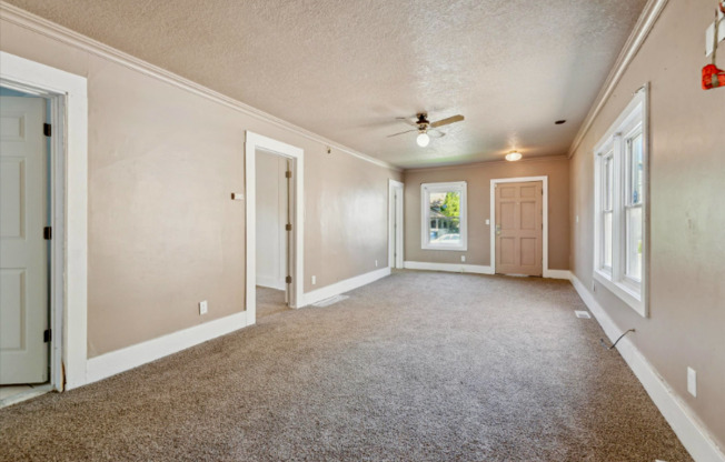537 MAUMEE AVE