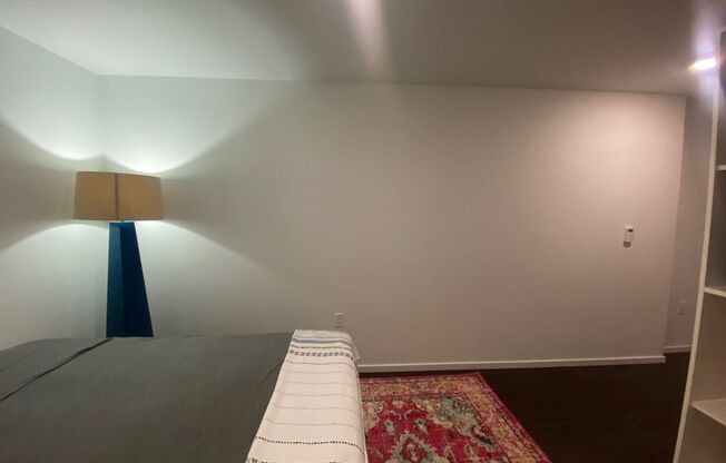 Studio, 1 bath, 180 sqft, $1,195, Unit 2202